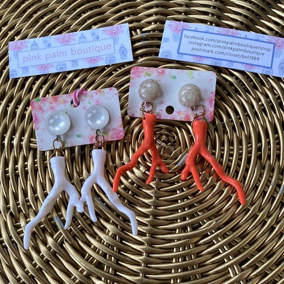 NWT Acrylic Coral Dangle Earrings - Red / Coral / White - Picture 5 of 13
